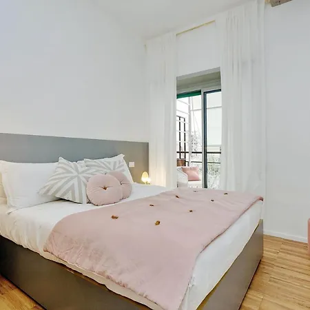 Ych-glamour Flat Рим